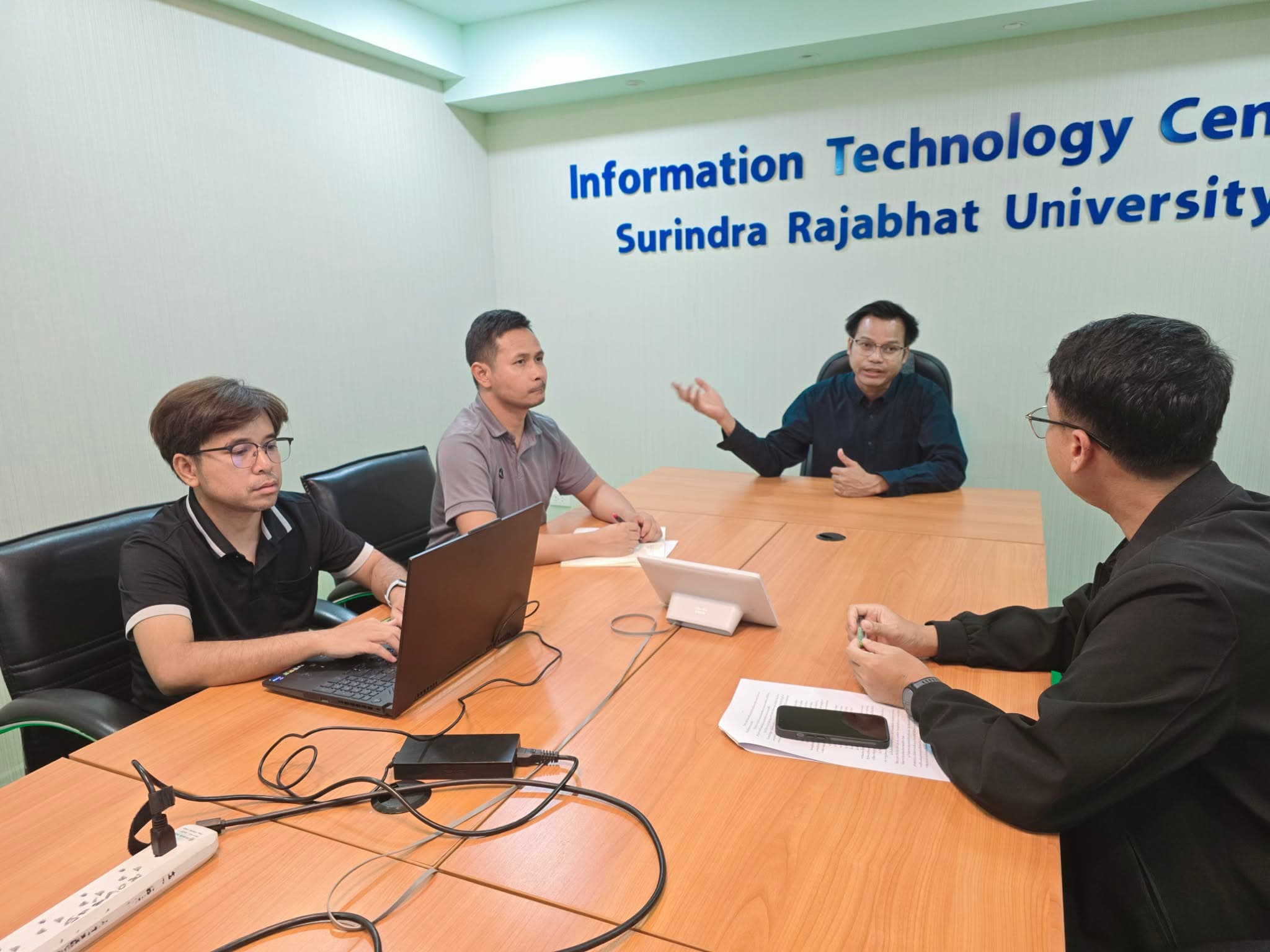 การประชุมร่วมกับกองพัฒนานักศึกษา เพื่อพัฒนาระบบบริหารจัดการกิจกรรมนักศึกษา